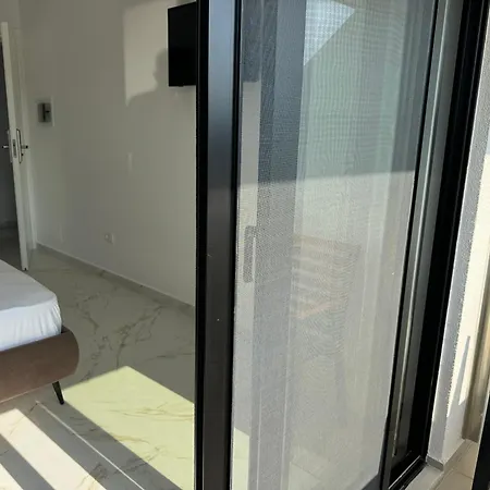 Ax Mirage Vlorë