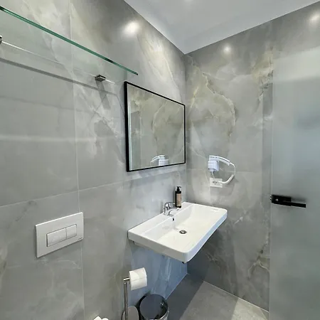 Solis Bed & Breakfast Vlorë