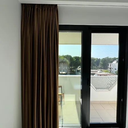 Ax Mirage Bed & Breakfast Vlorë