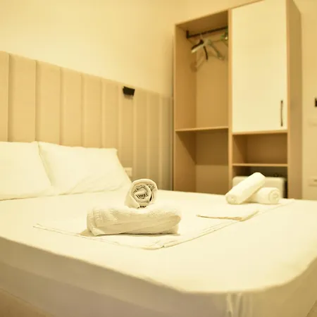 Bed & Breakfast Ax Mirage Vlorë