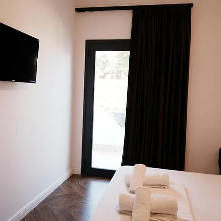 Solis Bed & Breakfast Vlorë